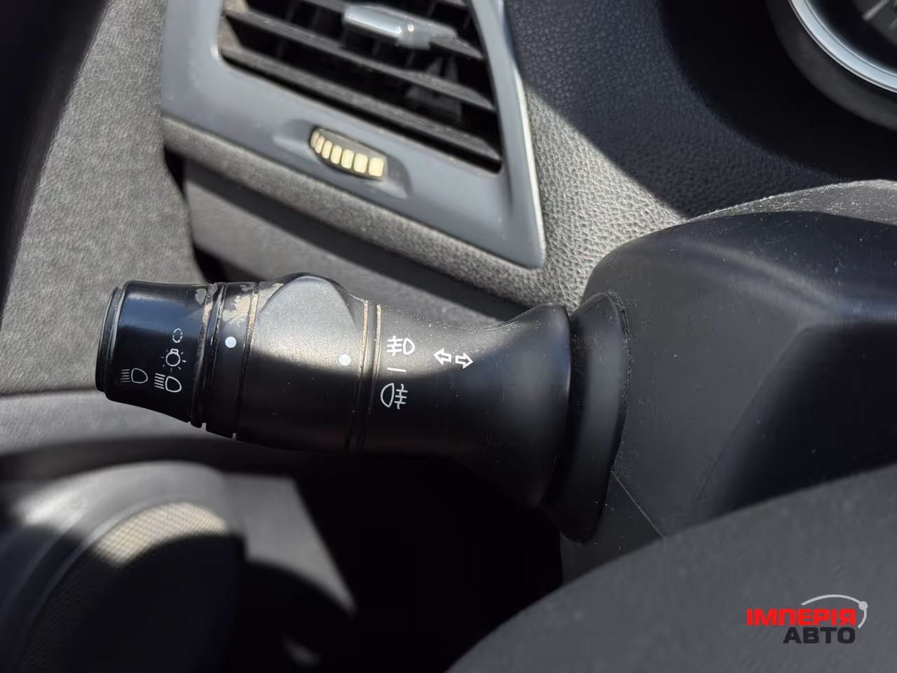 Renault Megane - фото 24