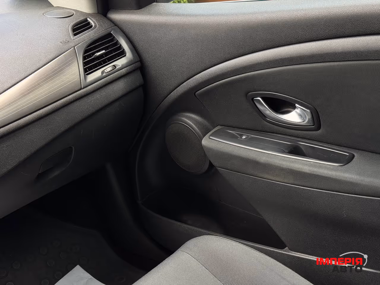 Renault Megane - фото 38