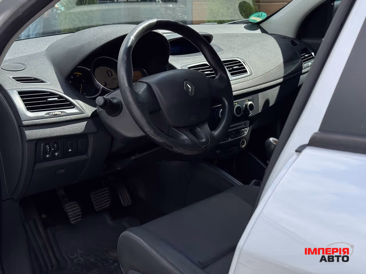 Renault Megane - фото 18