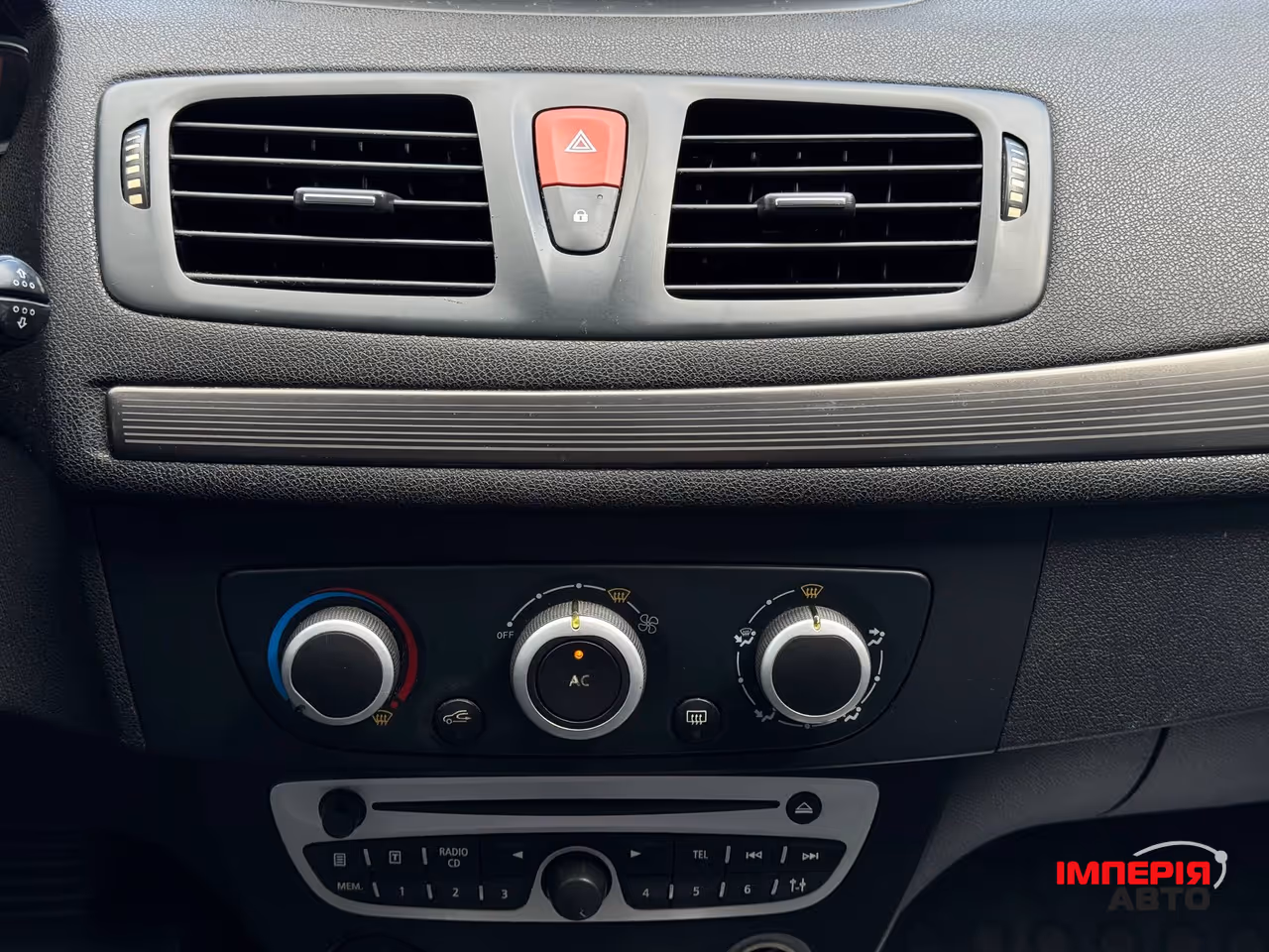 Renault Megane - фото 37
