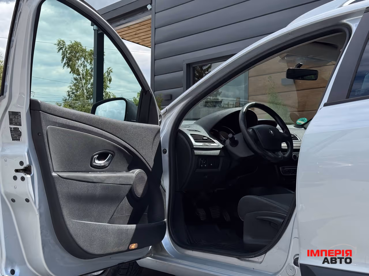 Renault Megane - фото 15