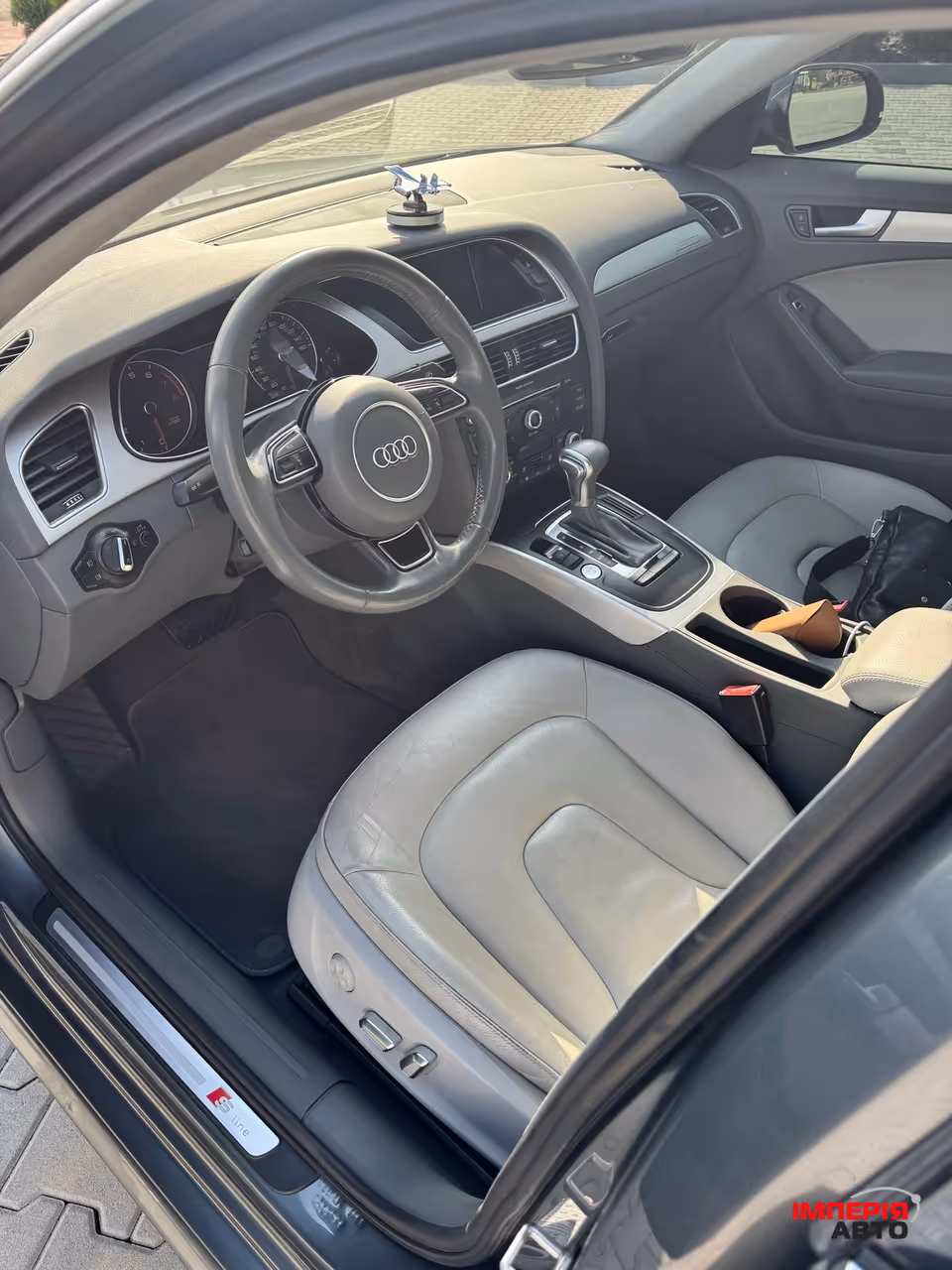 Audi A4 - фото 9