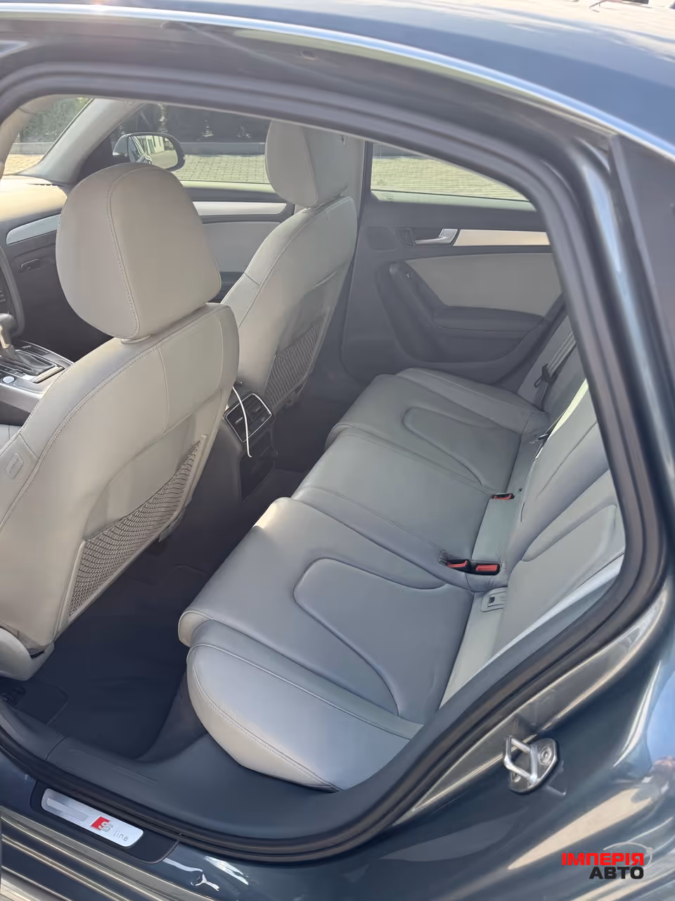 Audi A4 - фото 10