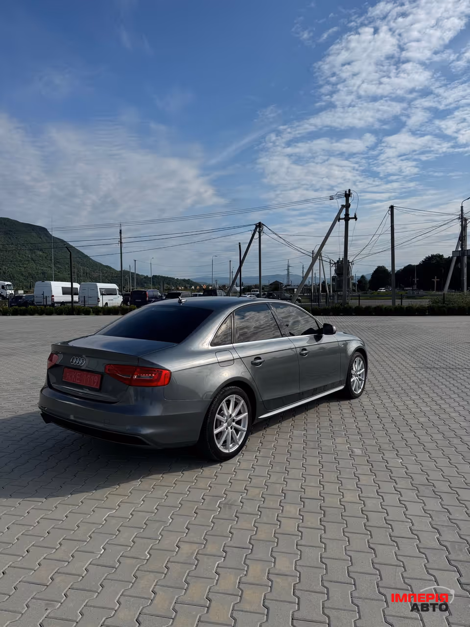 Audi A4 - фото 7
