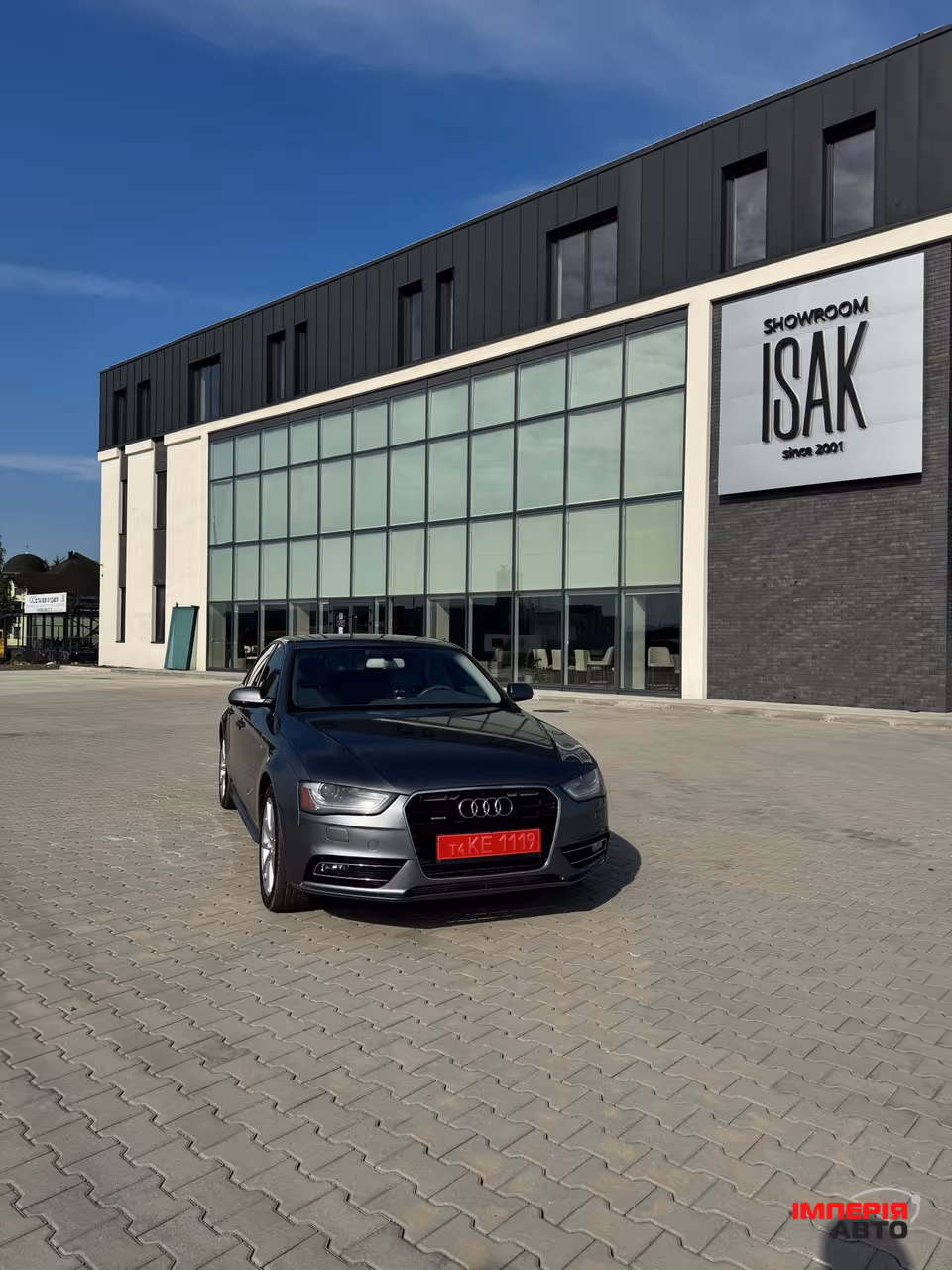 Audi A4 - фото 2