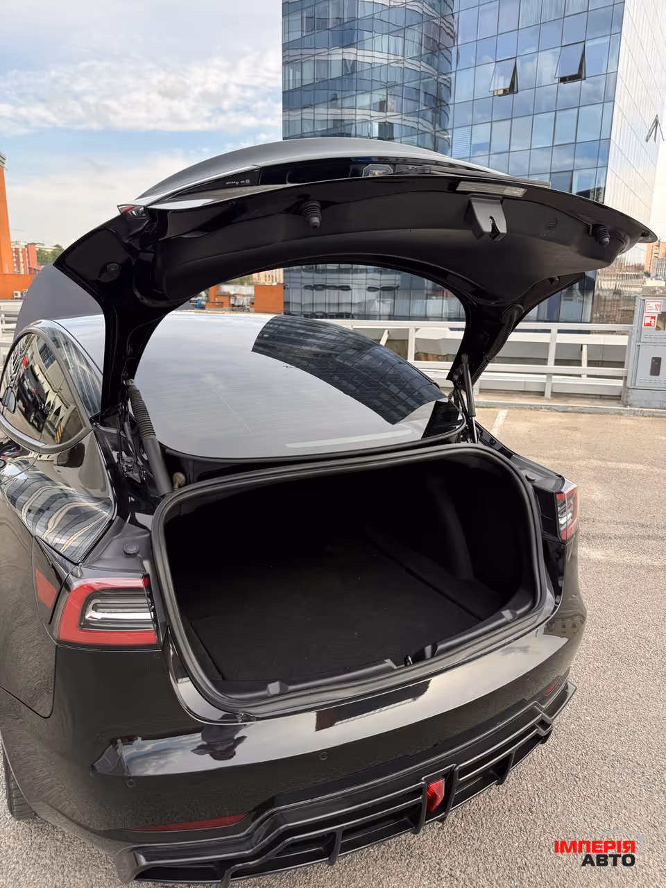 Tesla Model 3 - фото 15