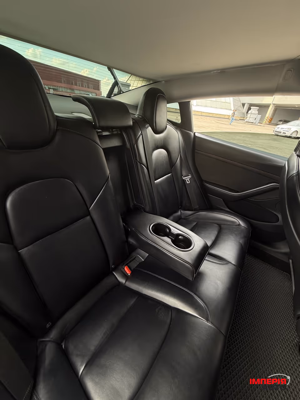 Tesla Model 3 - фото 10