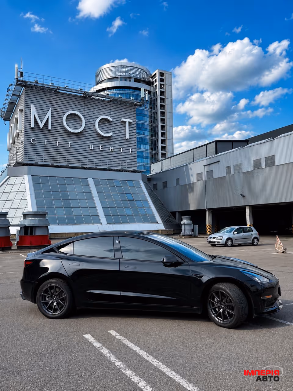 Tesla Model 3 - фото 3