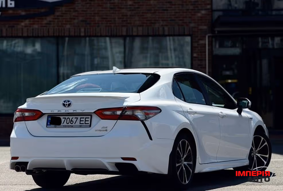 Toyota Camry - фото 5