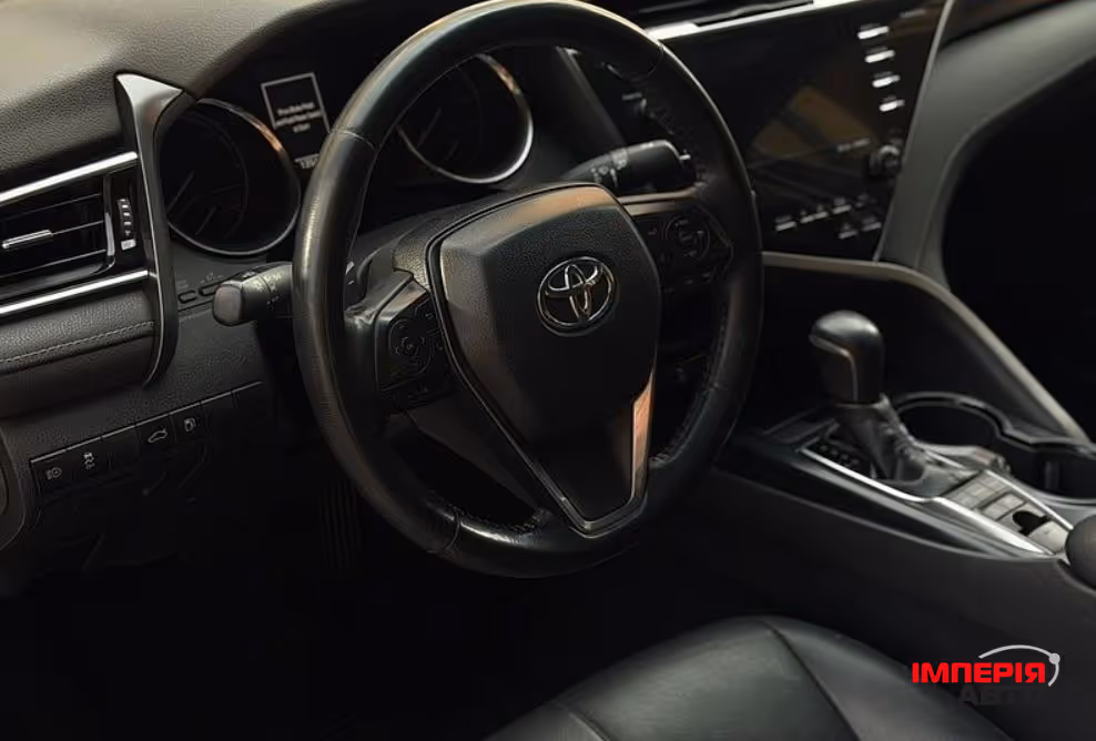 Toyota Camry - фото 6