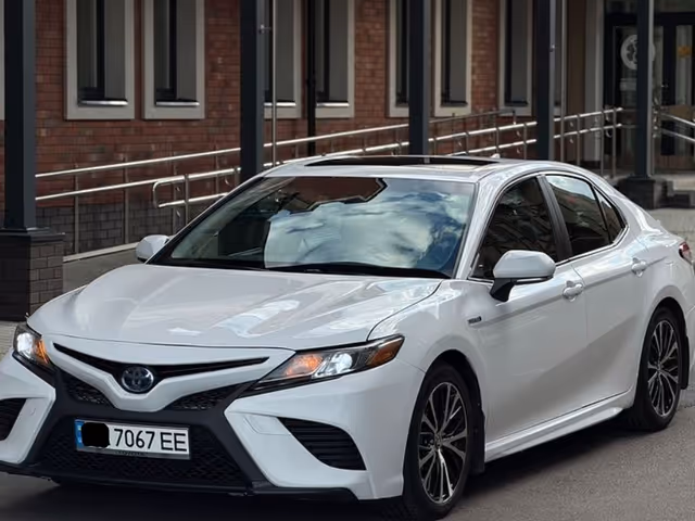 Toyota Camry - зображення 1