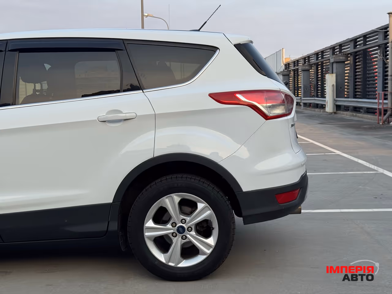 Ford Escape - фото 20