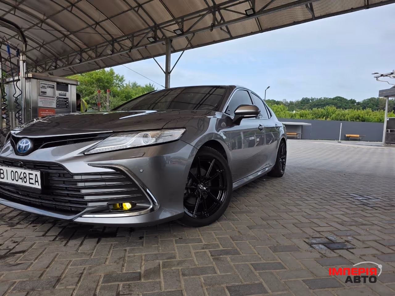 Toyota Camry - фото 3