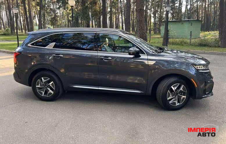 Kia Sorento - фото 3