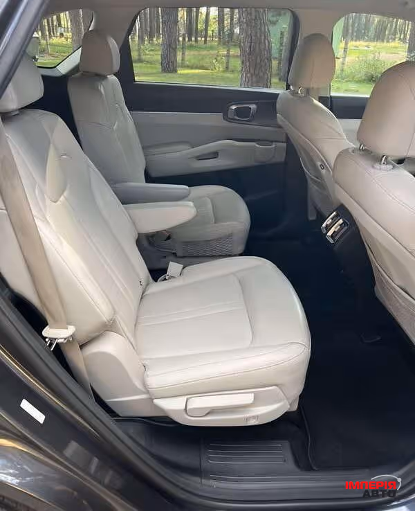 Kia Sorento - фото 8