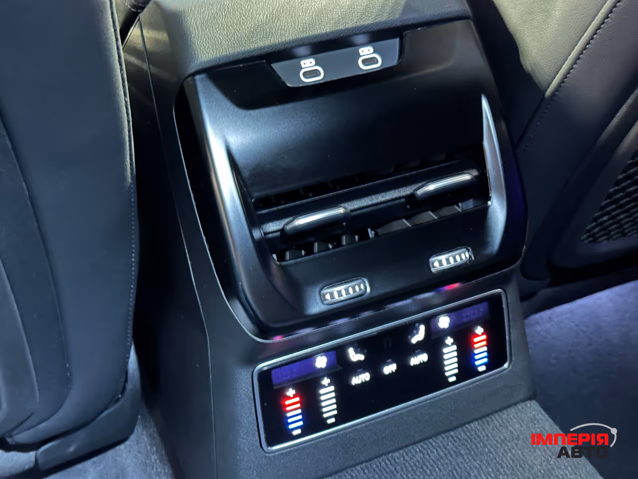 Audi A6 - фото 13