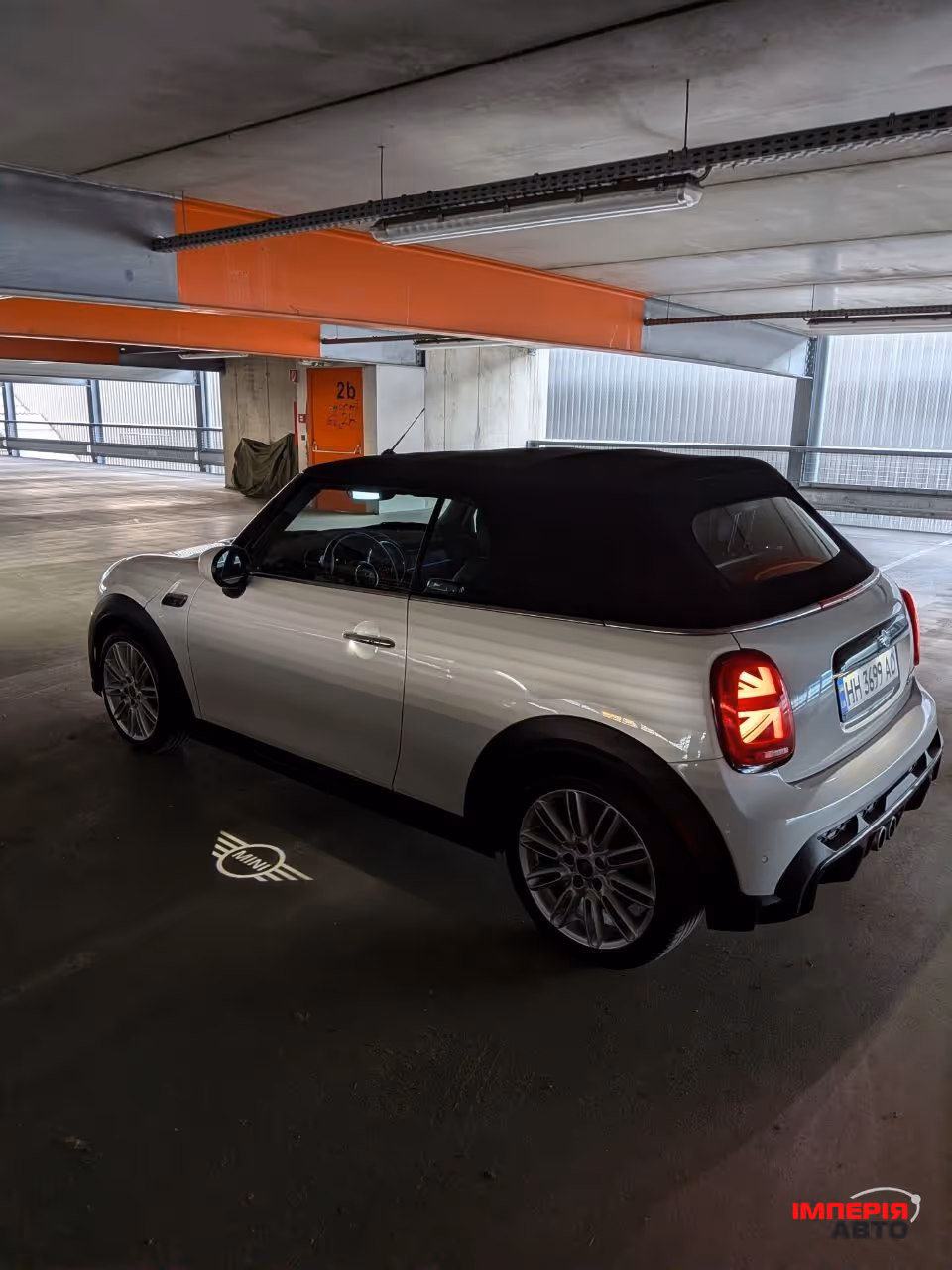 Mini Cabrio - фото 13