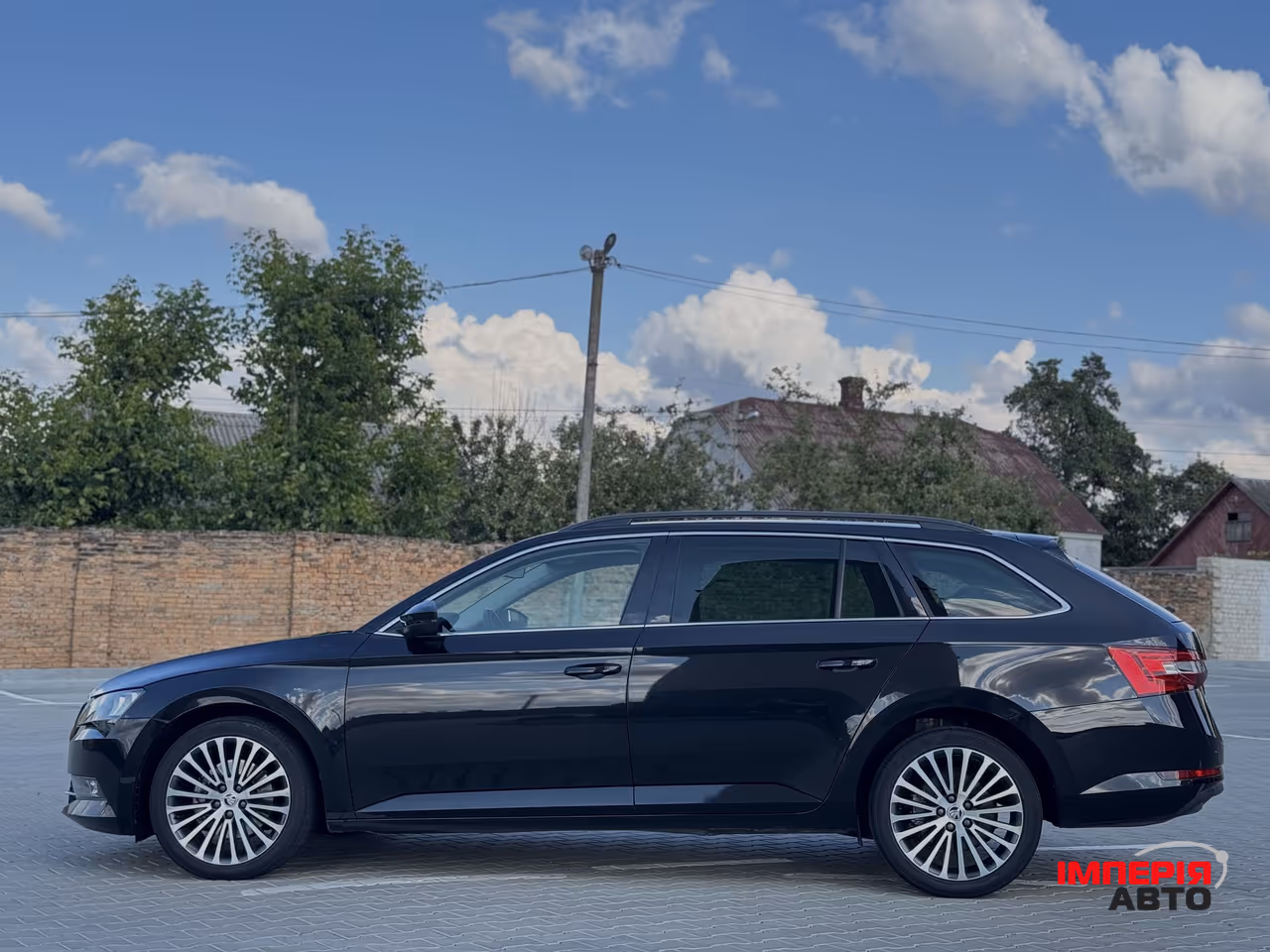 Skoda Superb - фото 16