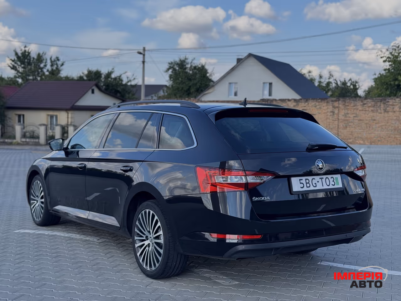Skoda Superb - фото 14