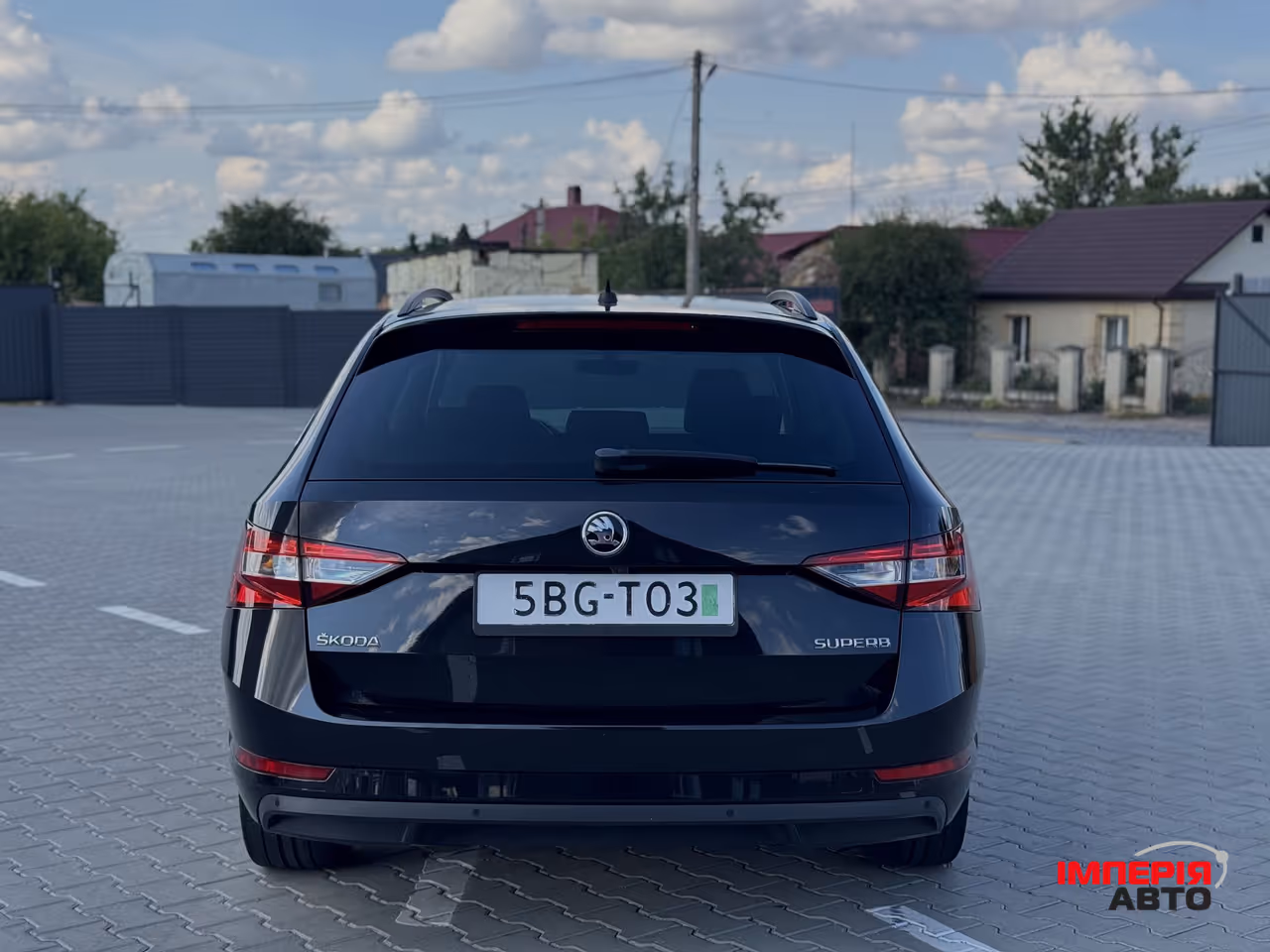 Skoda Superb - фото 12