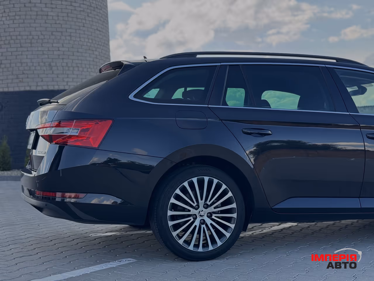 Skoda Superb - фото 9