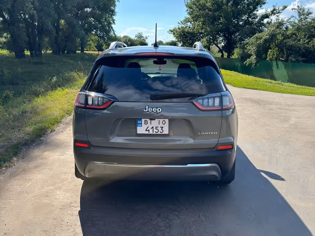 Jeep Cherokee - зображення 3