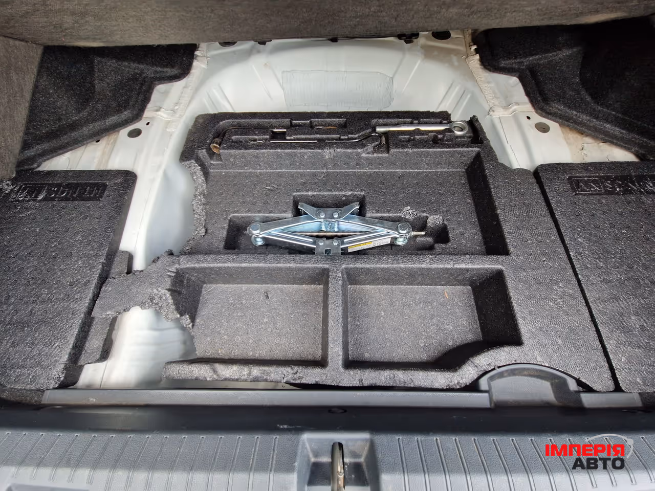 Subaru Legacy - фото 35