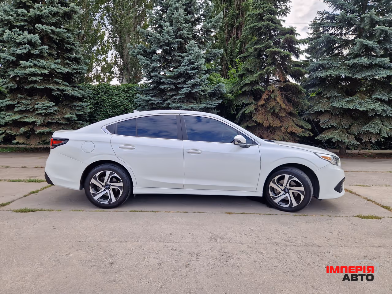 Subaru Legacy - фото 3
