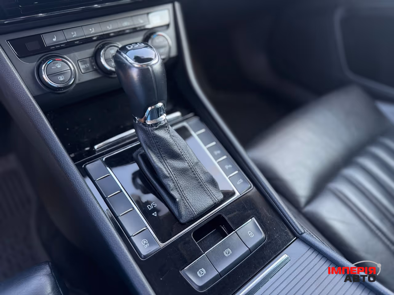Skoda Superb - фото 39