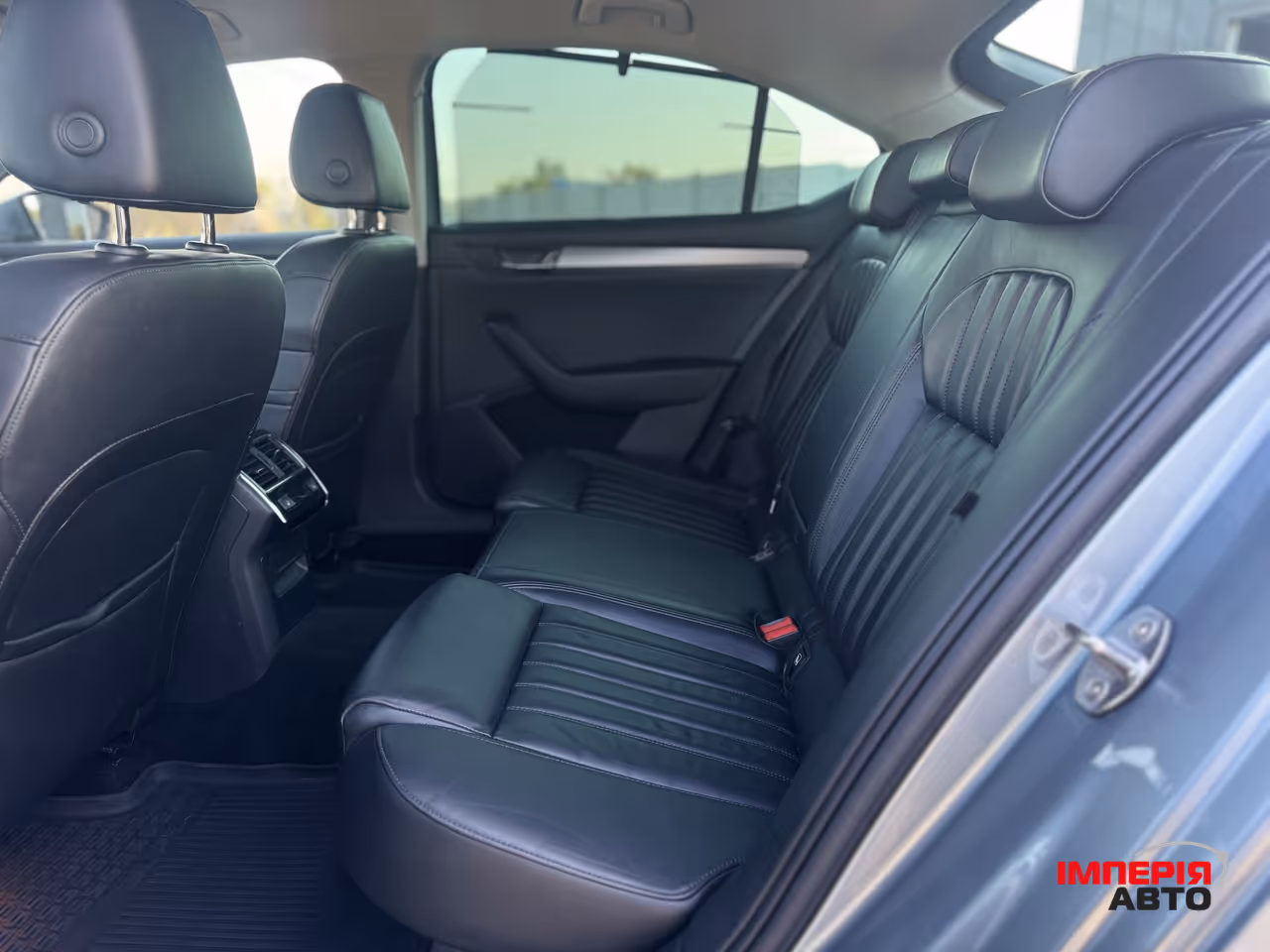 Skoda Superb - фото 28