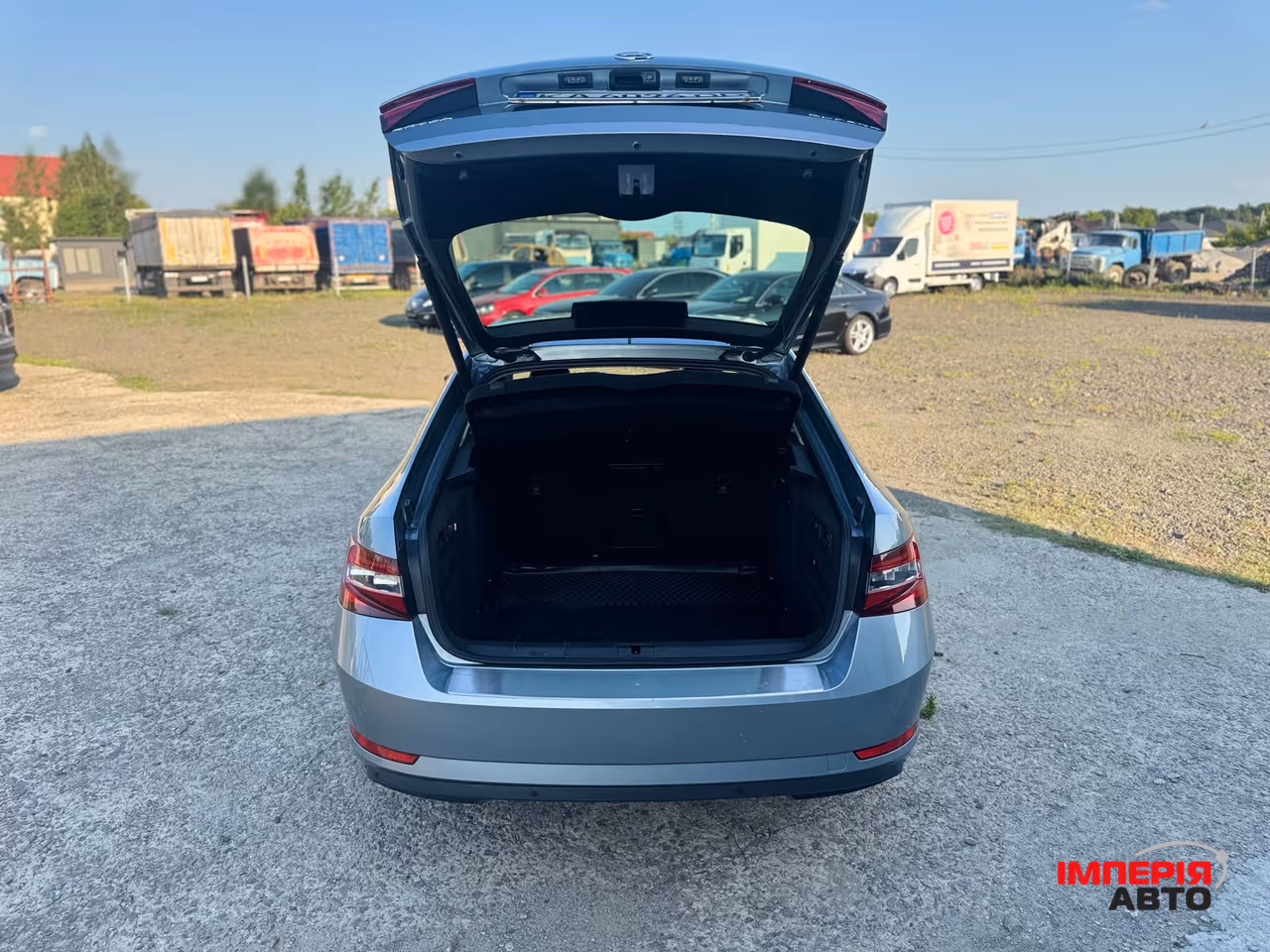 Skoda Superb - фото 9