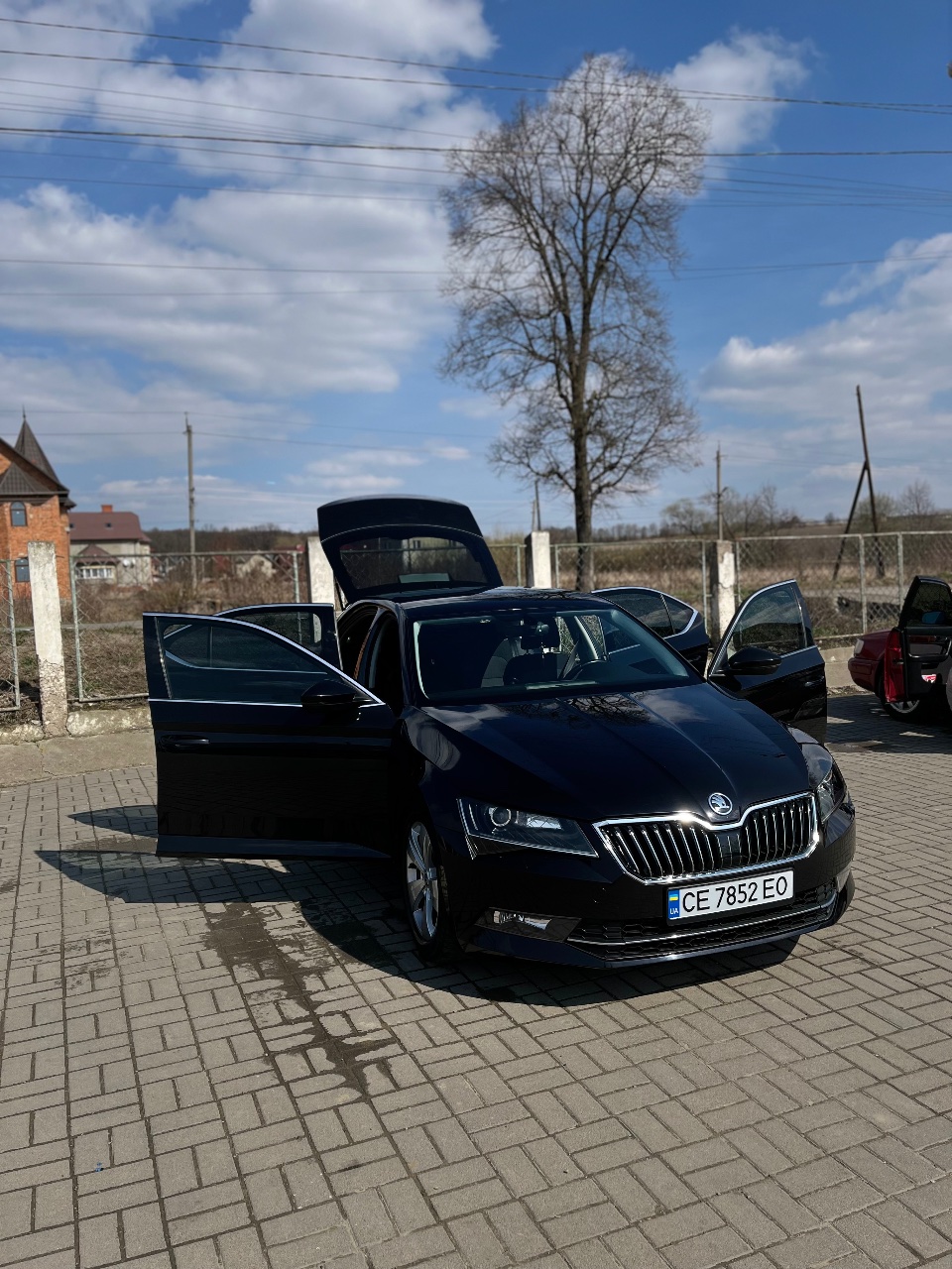 Skoda Superb - фото 8