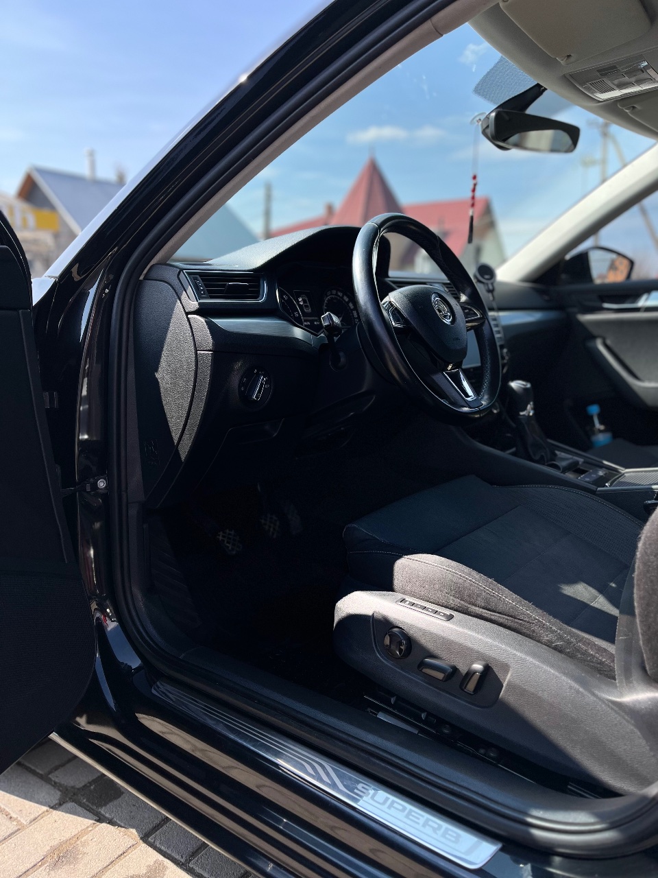 Skoda Superb - фото 12