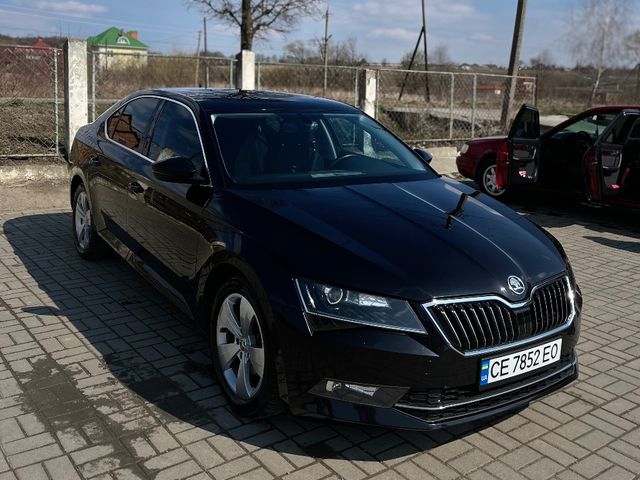 Skoda Superb - фото 1