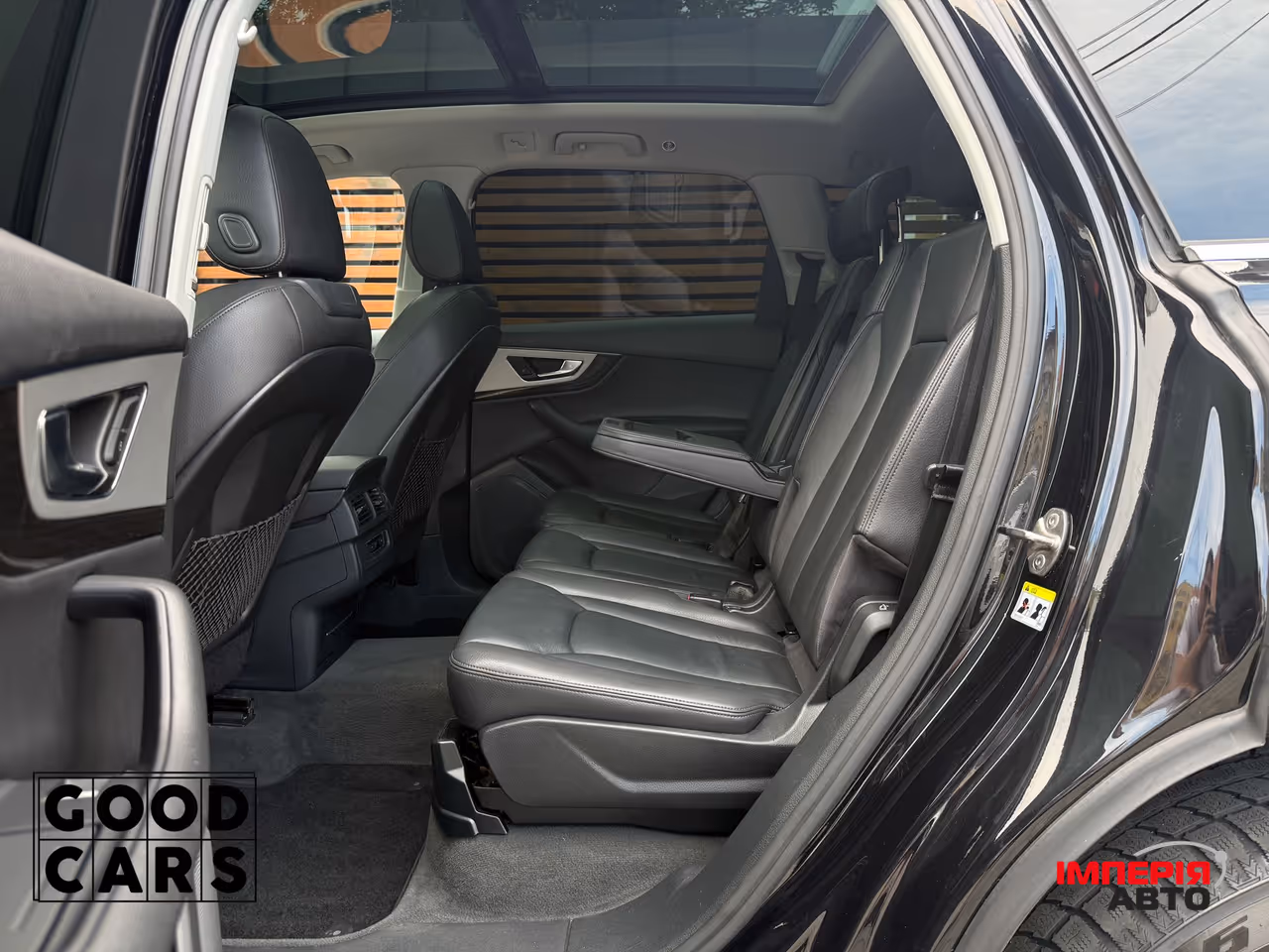 Audi Q7 - фото 28