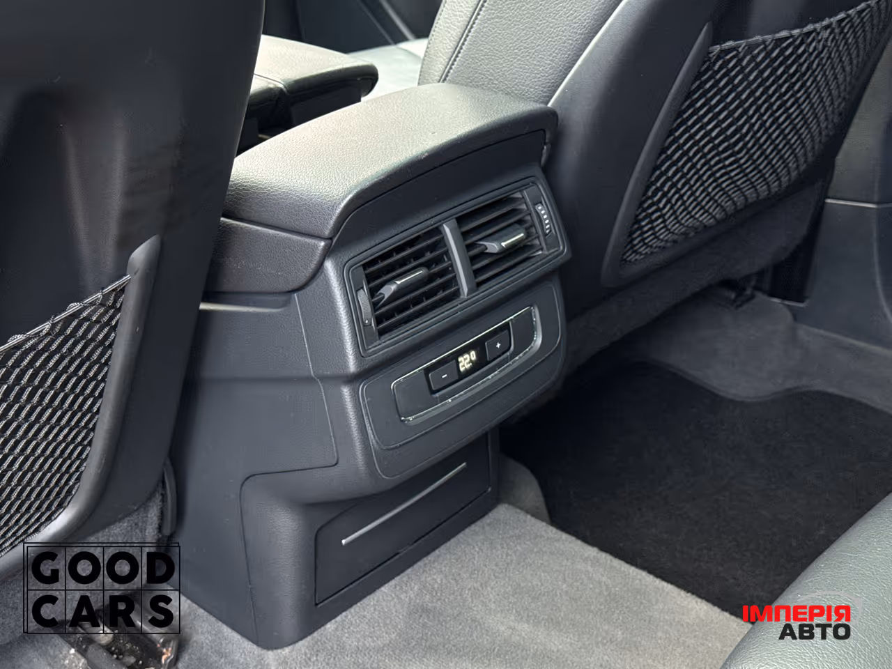 Audi Q7 - фото 32