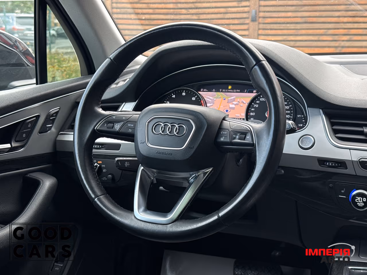 Audi Q7 - фото 33