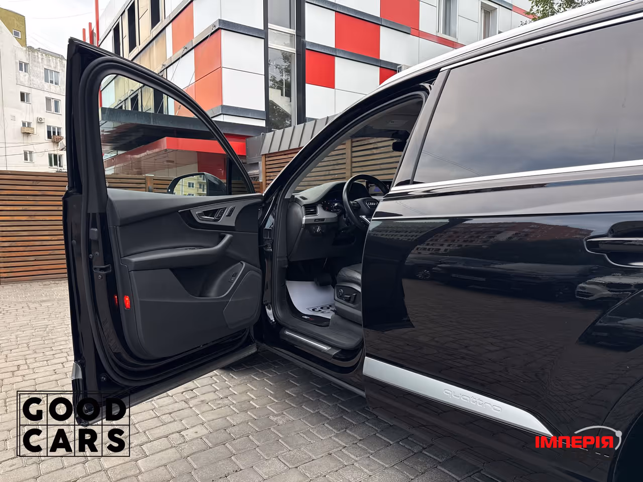 Audi Q7 - фото 22