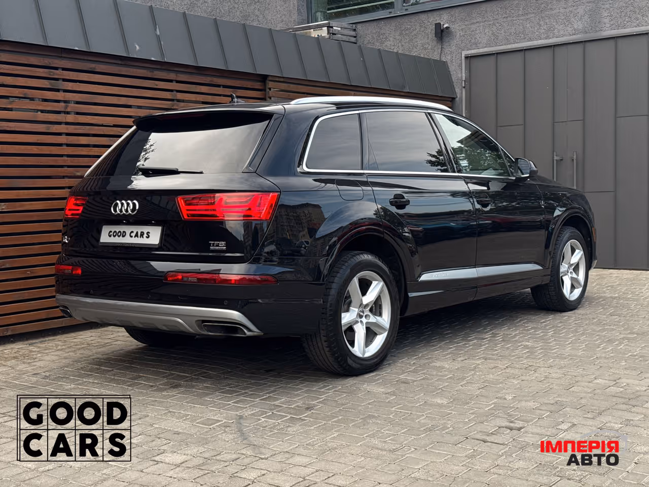 Audi Q7 - фото 7