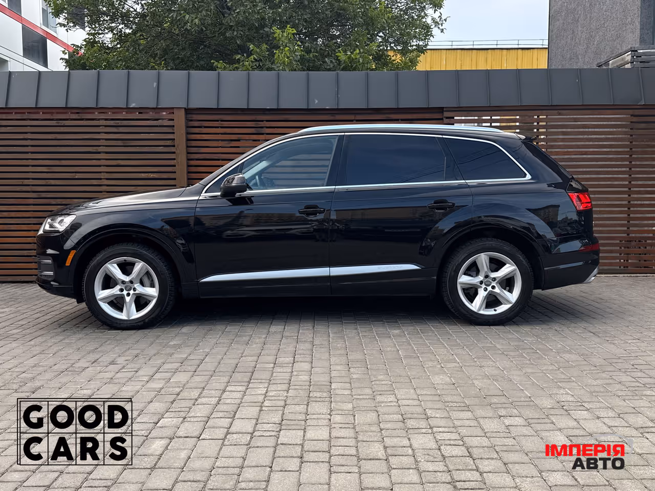 Audi Q7 - фото 4
