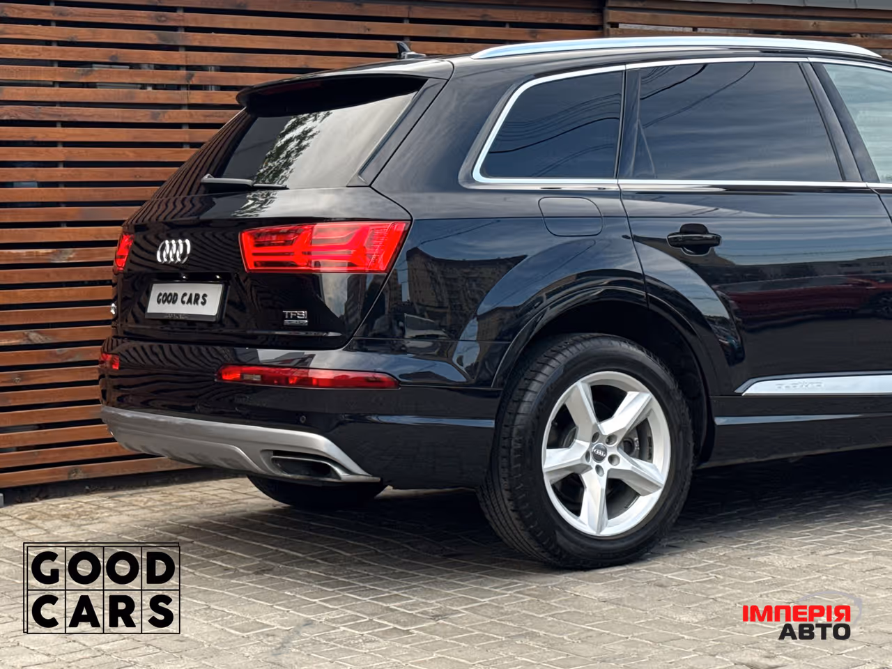 Audi Q7 - фото 15
