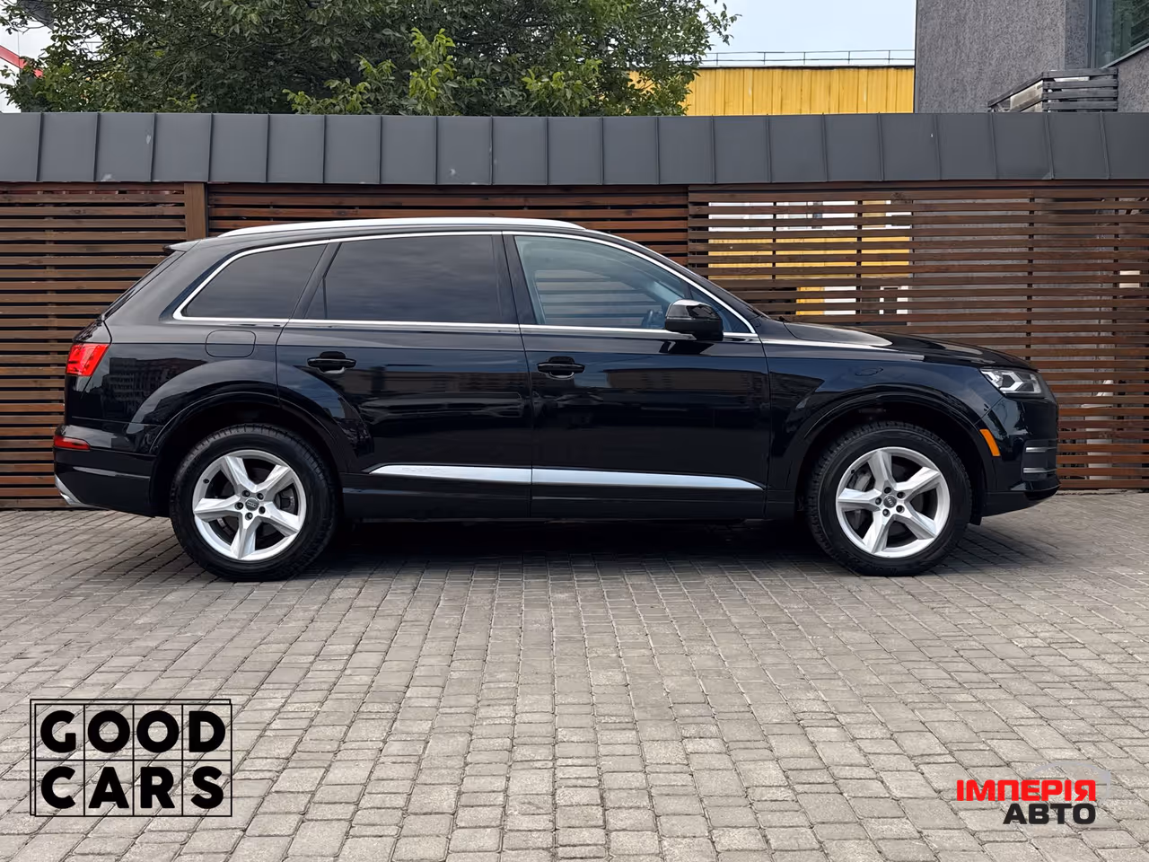 Audi Q7 - фото 8
