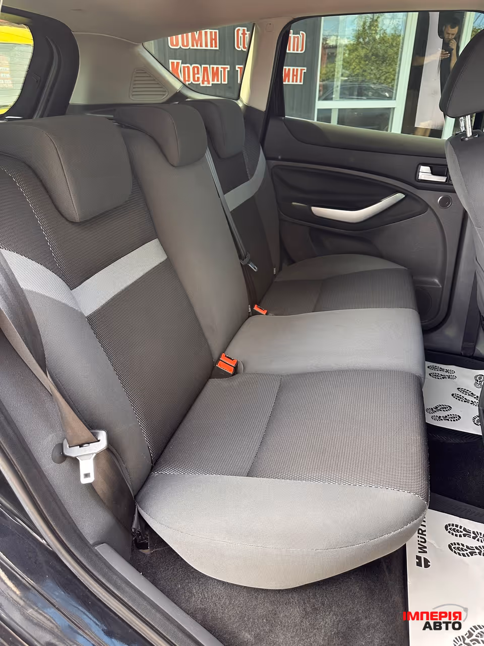 Ford Kuga - фото 8