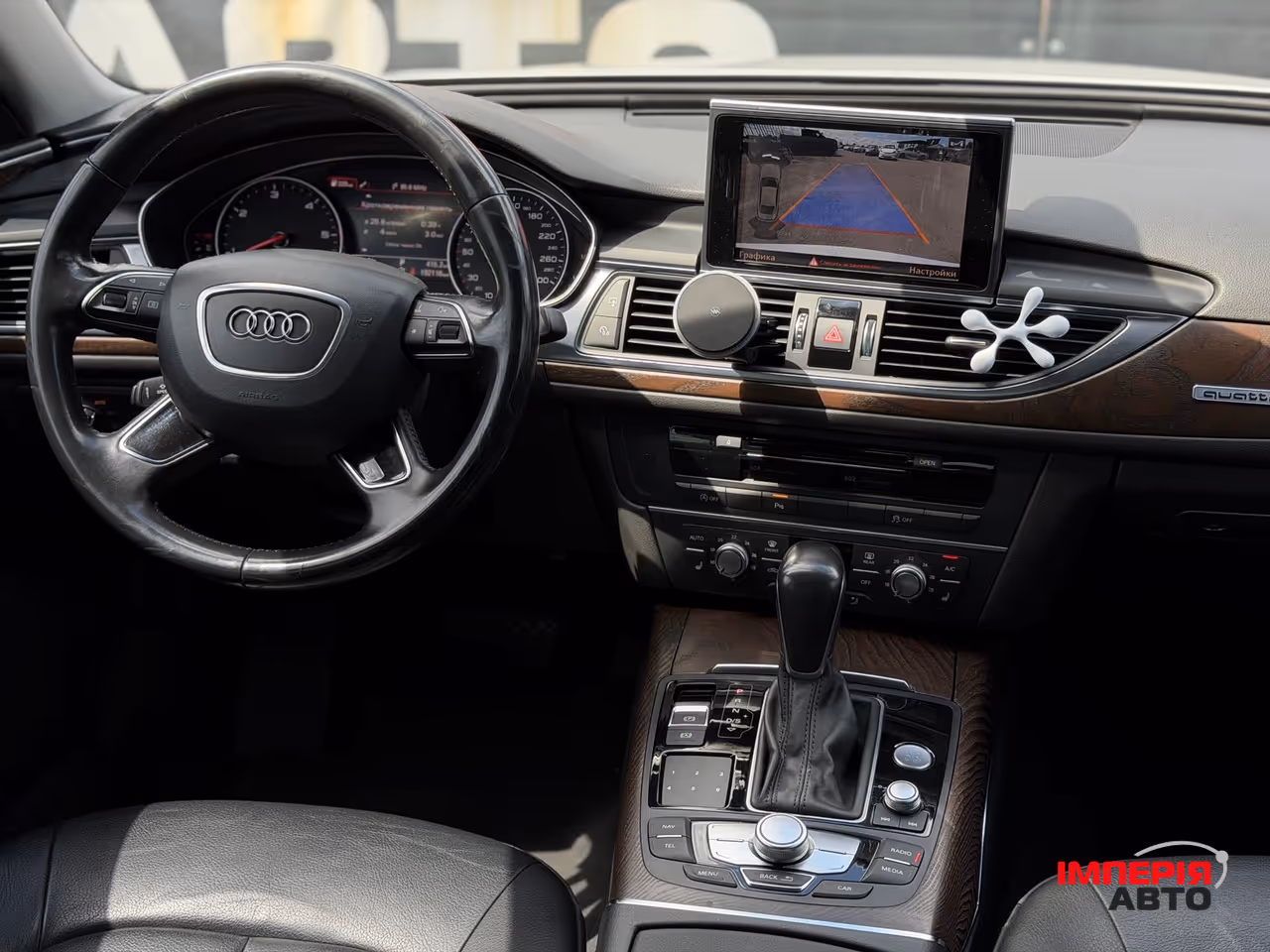 Audi A6 - фото 8