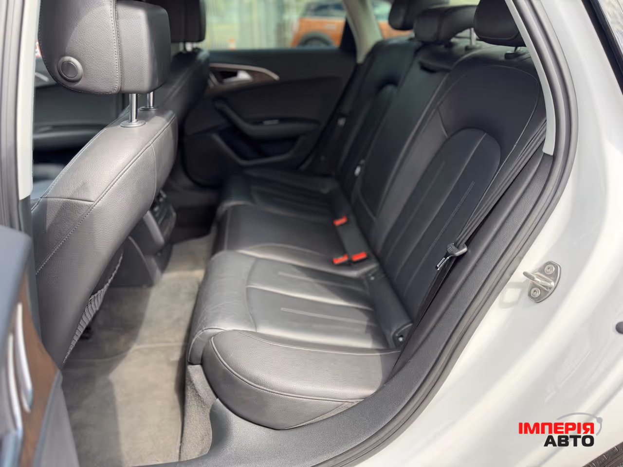 Audi A6 - фото 6