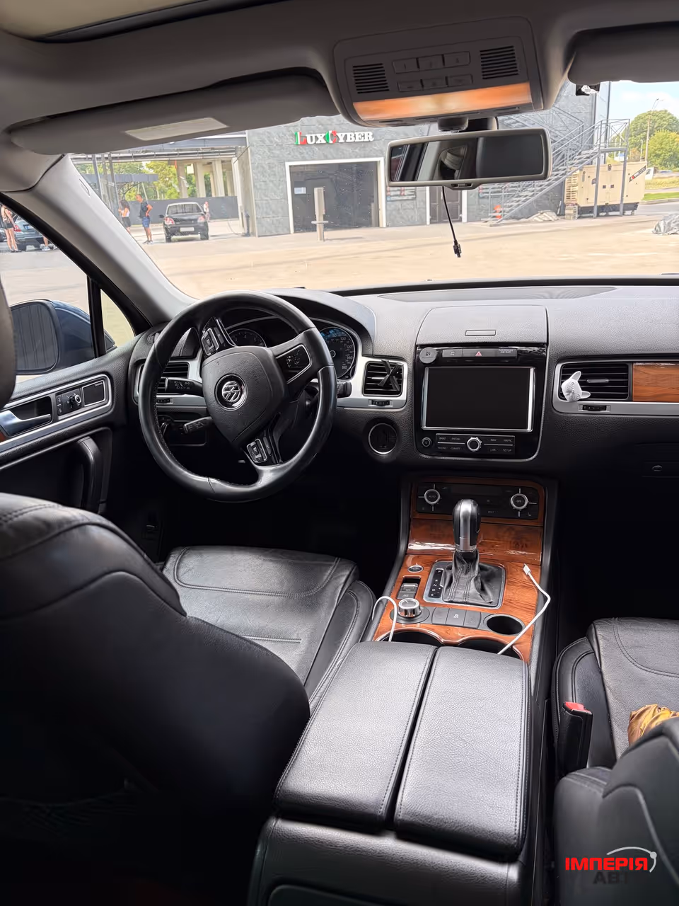 Volkswagen Touareg - фото 11