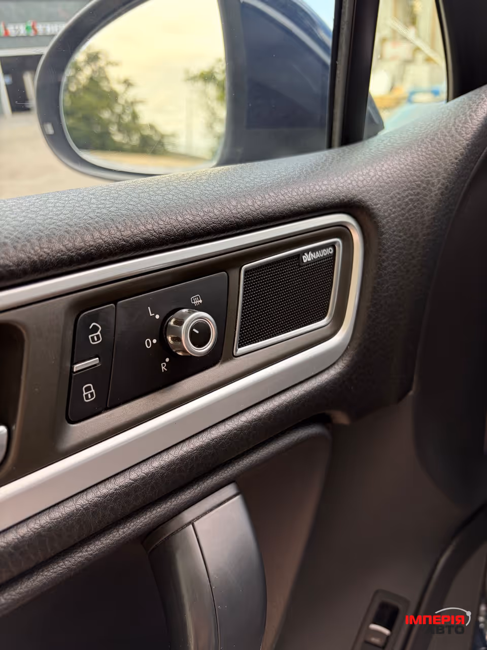 Volkswagen Touareg - фото 15