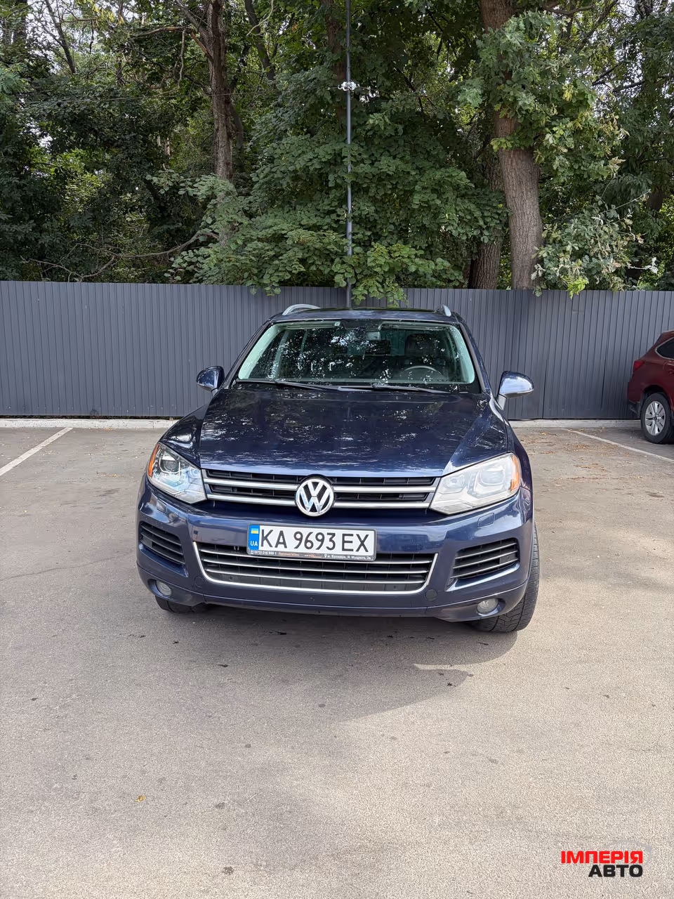 Volkswagen Touareg - фото 1