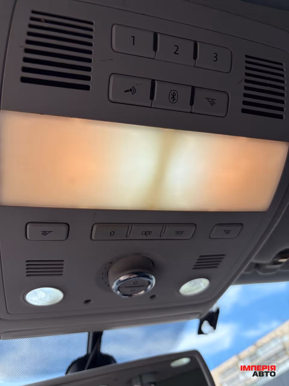 Volkswagen Touareg - фото 20