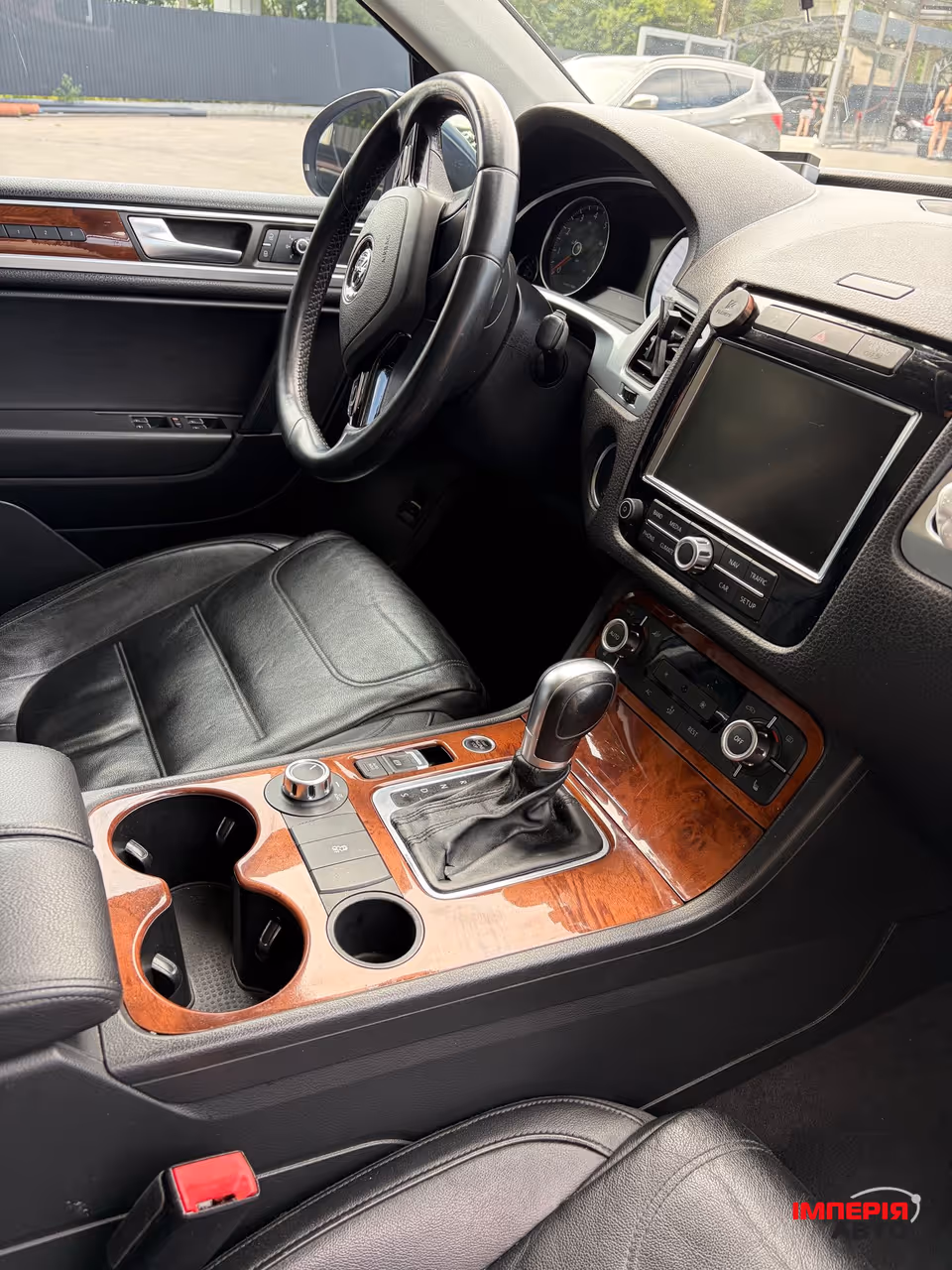 Volkswagen Touareg - фото 13